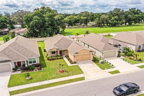 A home in LAKELAND