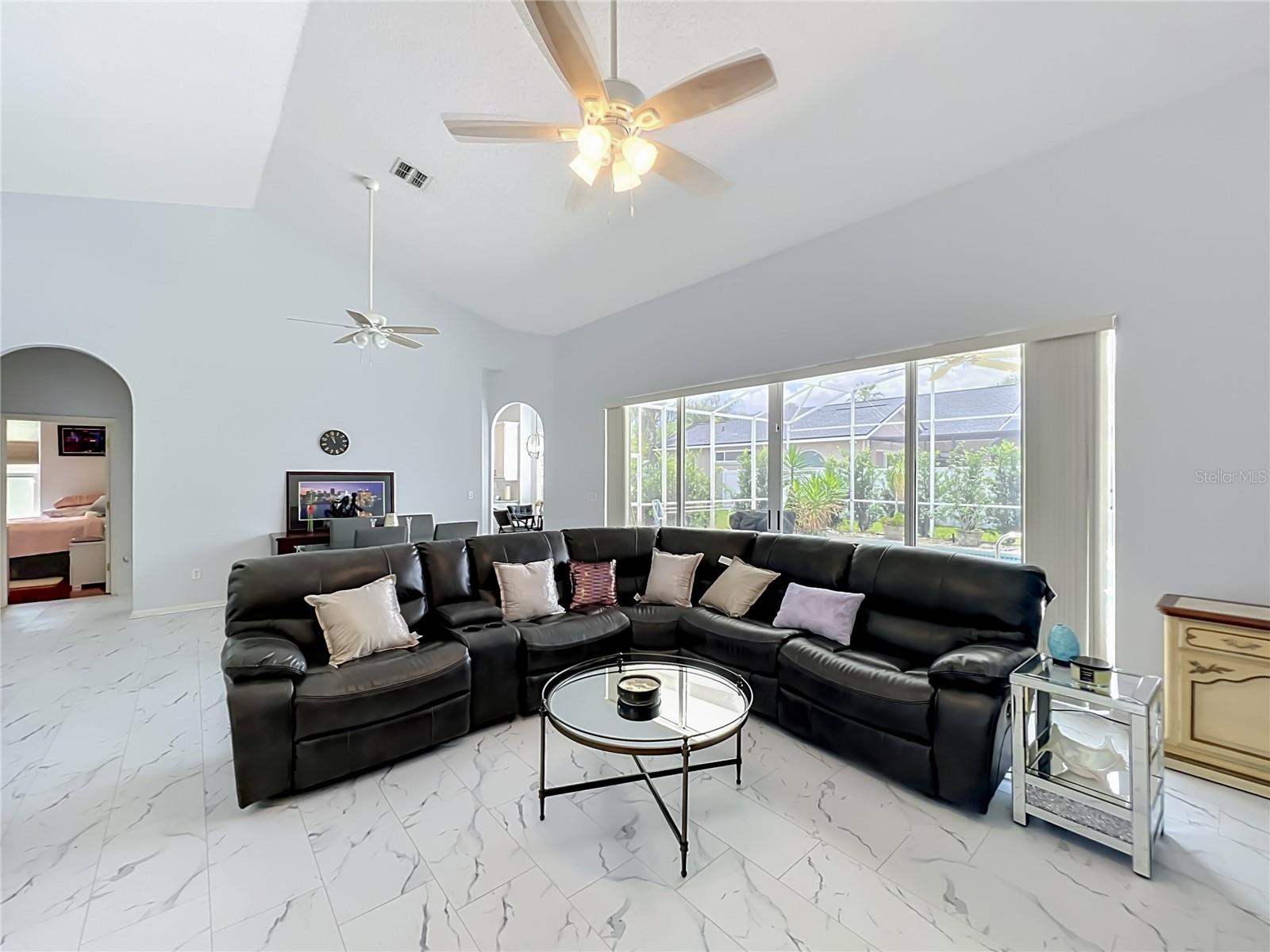 PLANTATION GROVE WEST - Residential