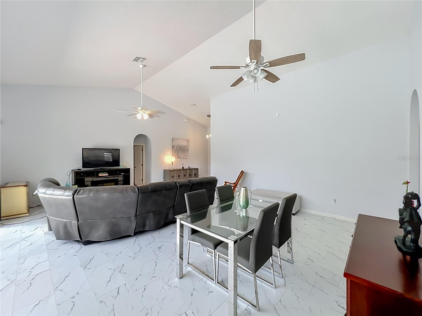 PLANTATION GROVE WEST - Residential