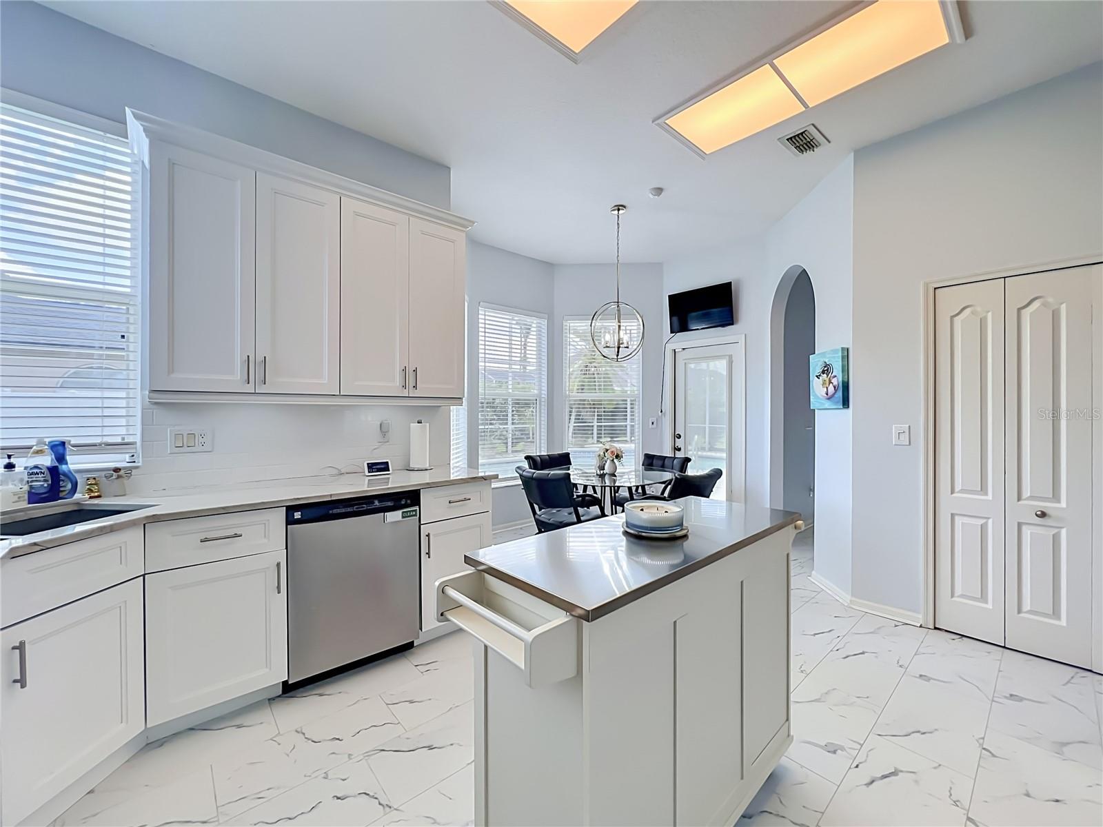 PLANTATION GROVE WEST - Residential