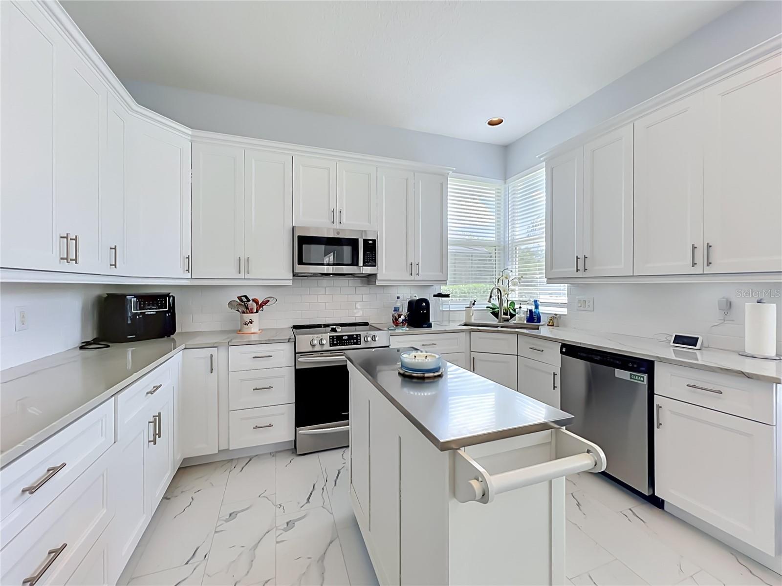 PLANTATION GROVE WEST - Residential