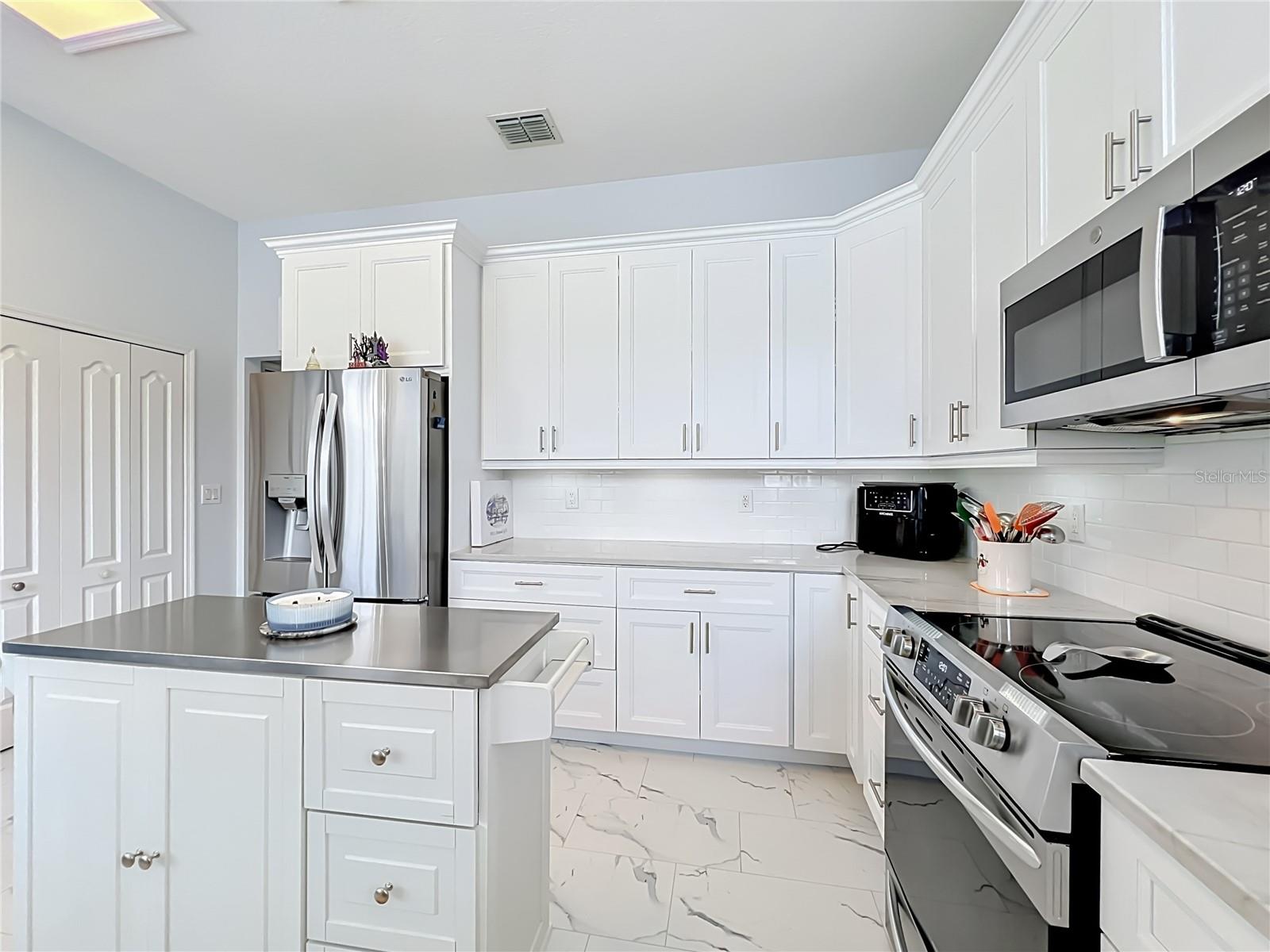 PLANTATION GROVE WEST - Residential