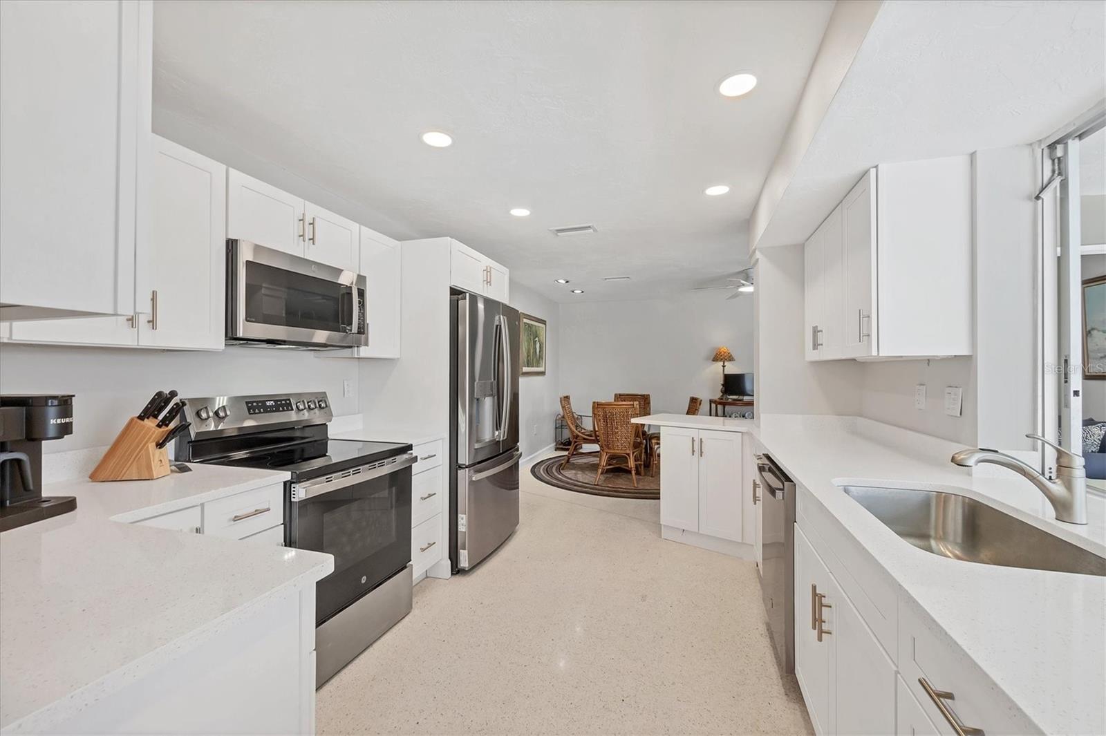 CAPE HAZE RE - Residential