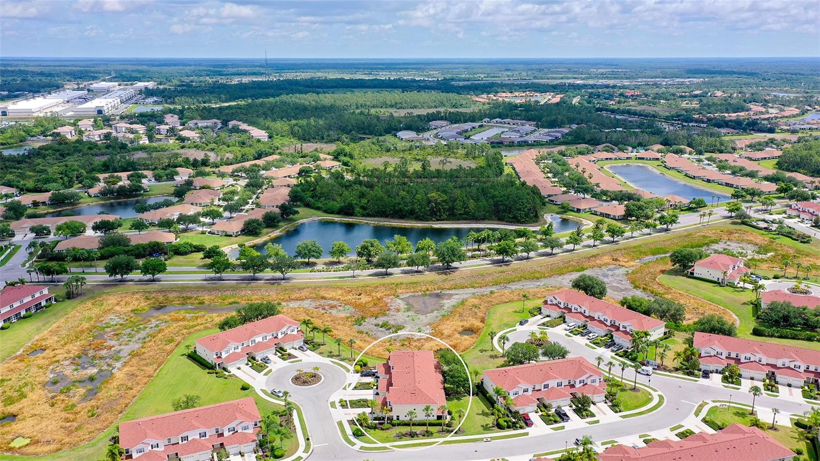 TOWNS AT LAKESIDE - Residential