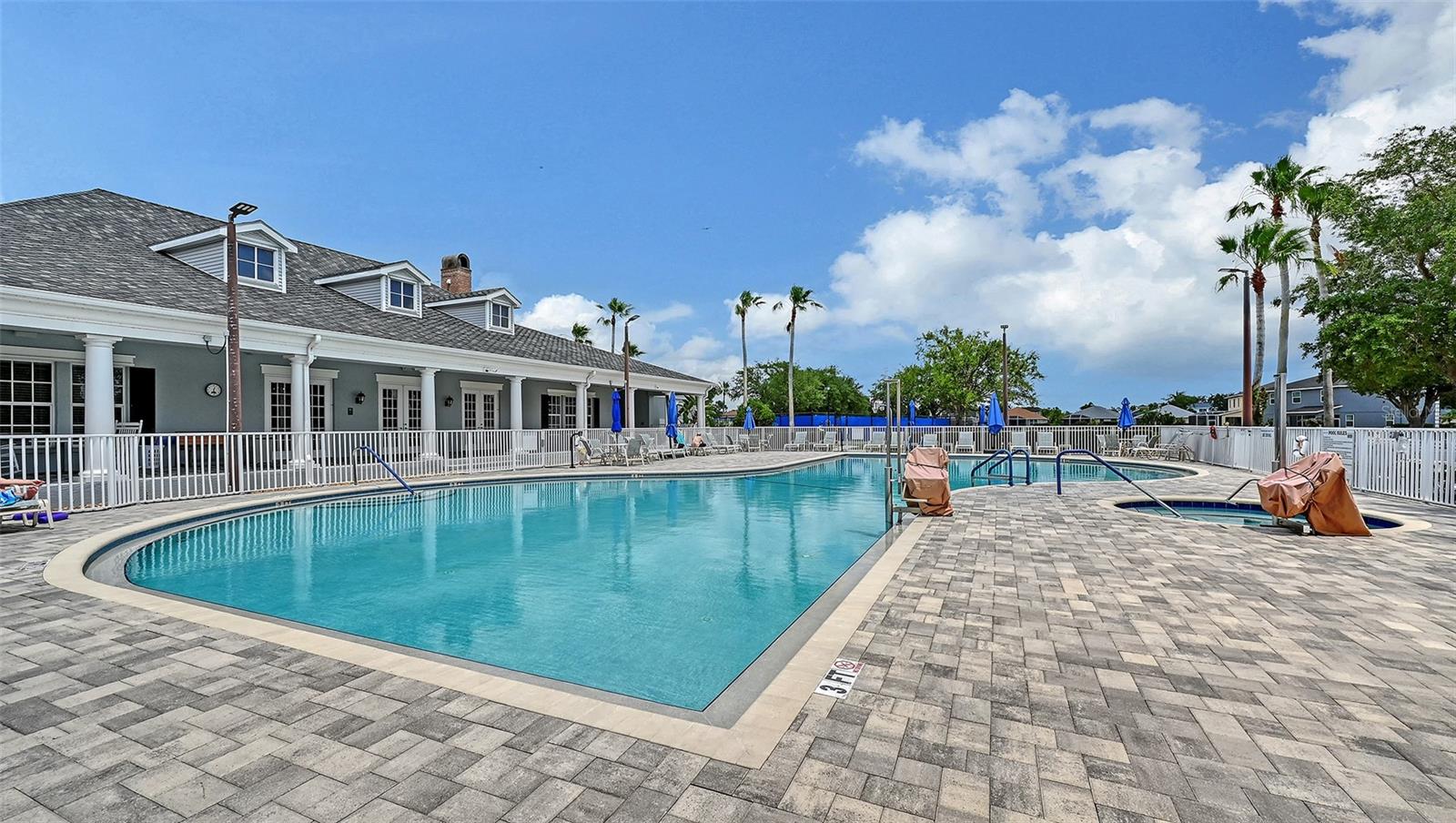 TOWNS AT LAKESIDE - Residential