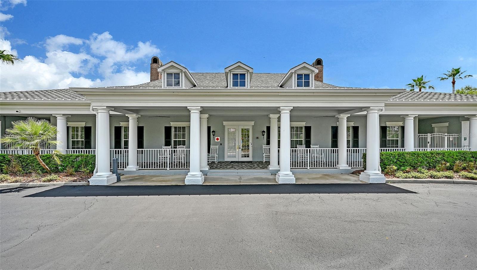 TOWNS AT LAKESIDE - Residential