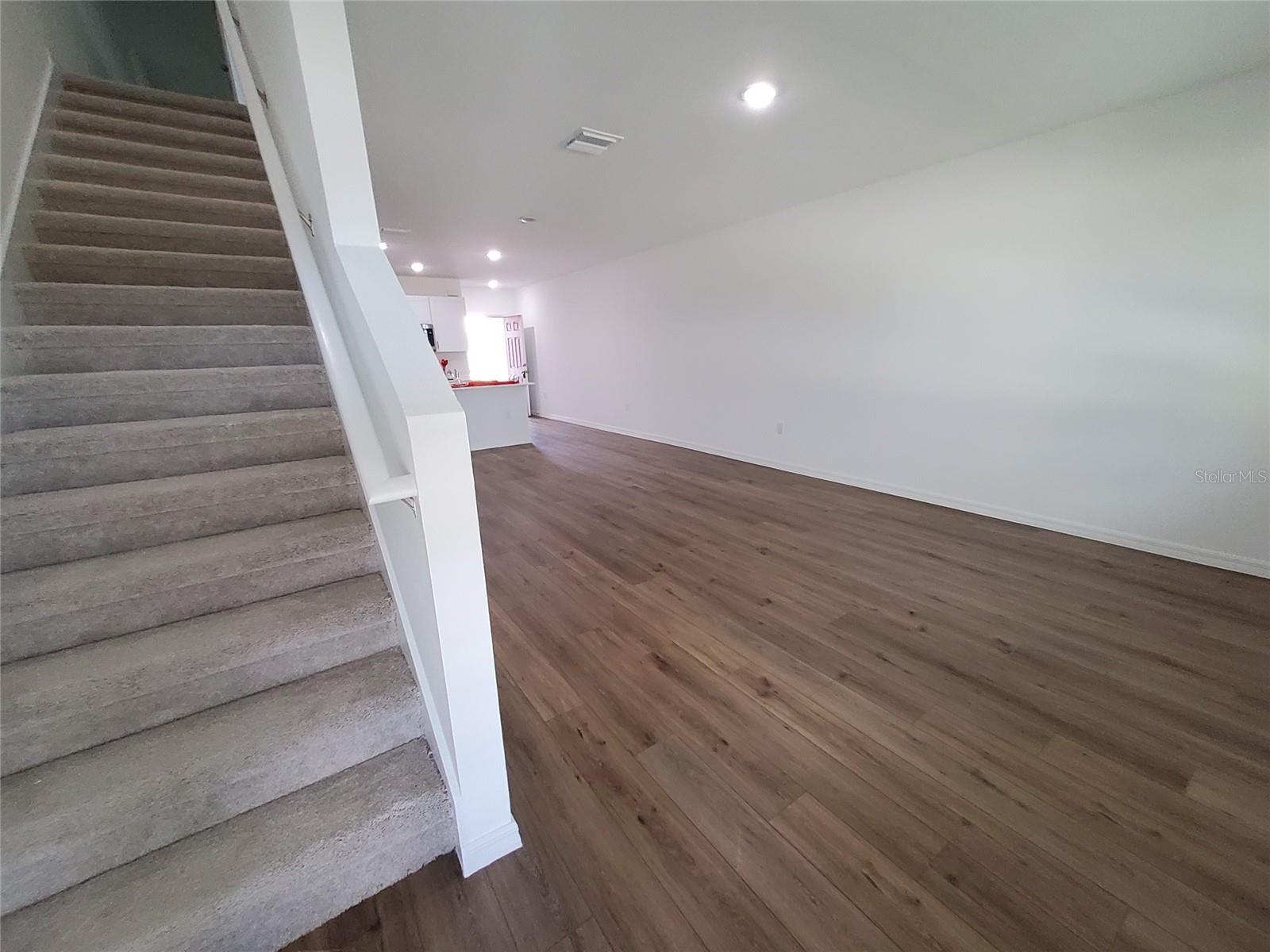 CONGDON TOWHOMES PH 1 & 2 - Residential Lease