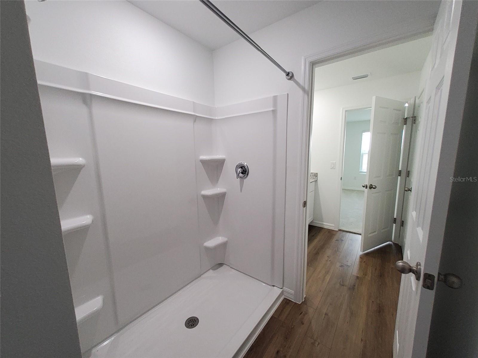 CONGDON TOWHOMES PH 1 & 2 - Residential Lease