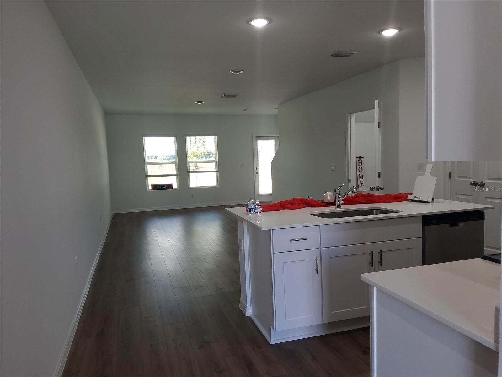 CONGDON TOWHOMES PH 1 & 2 - Residential Lease