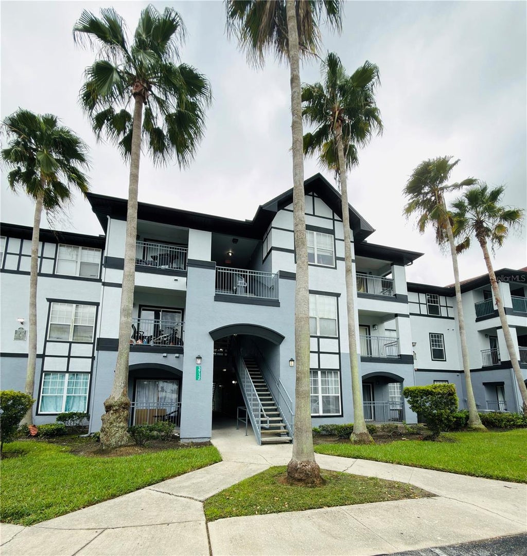 Photo of 3712 Castle Pines Lane #4122, Orlando, FL 32839 (MLS # O6444585)