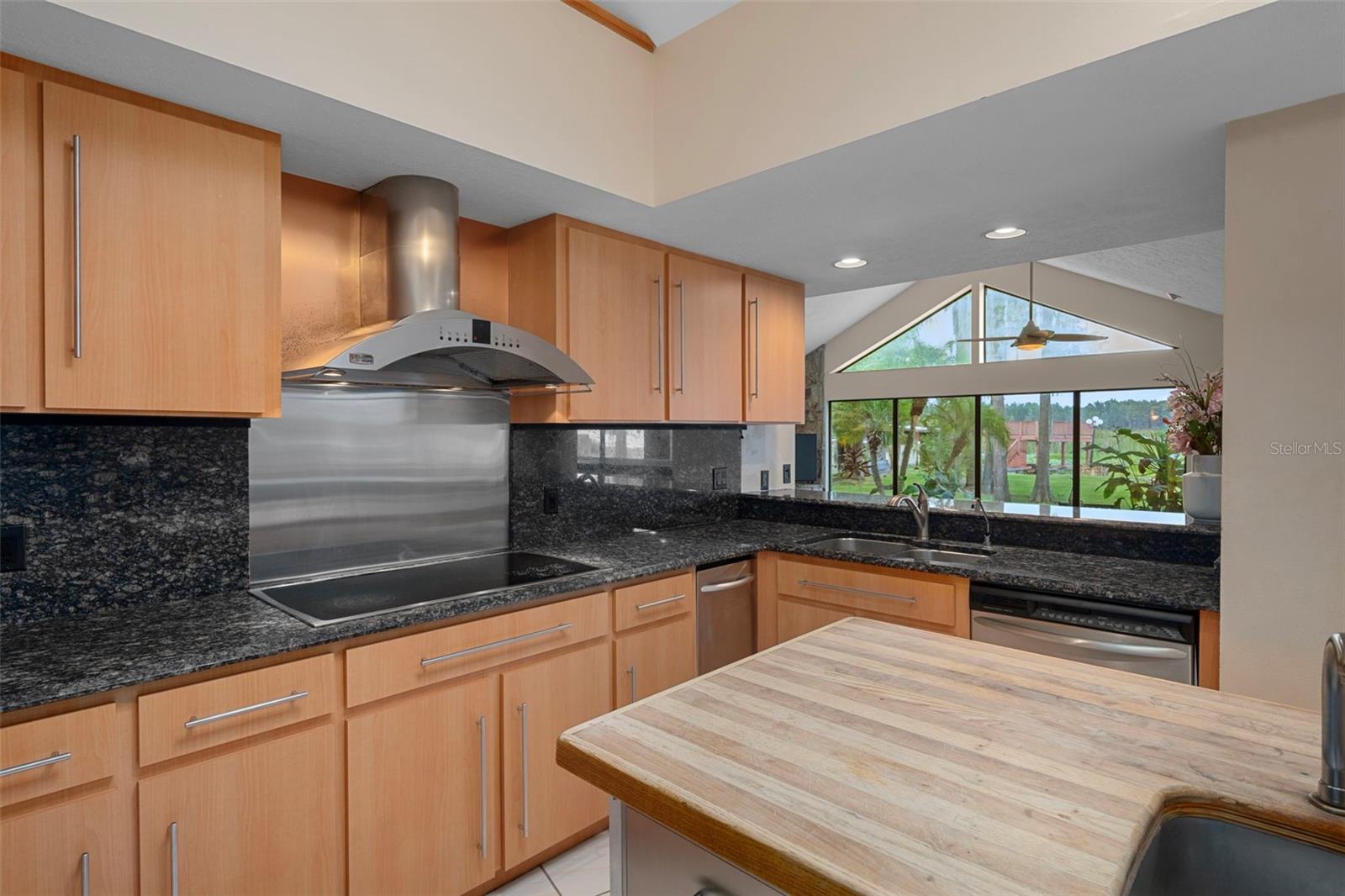 228 LAKESIDE DRIVE