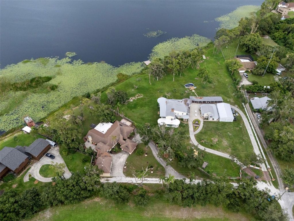 Photo of 228 Lakeside Drive, Lutz, FL 33549 (MLS # TB8417404)