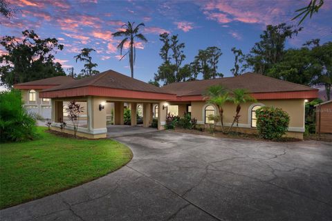 Photo of 228 Lakeside Drive, Lutz, FL 33549 (MLS # TB8417404)