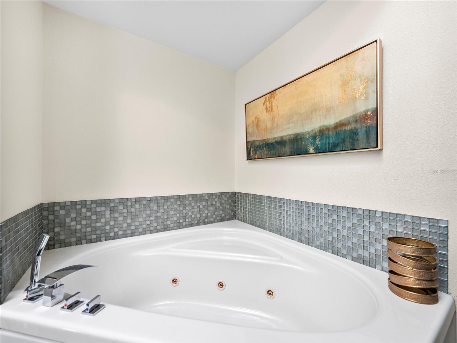 PALMS OF TIERRA - Residential