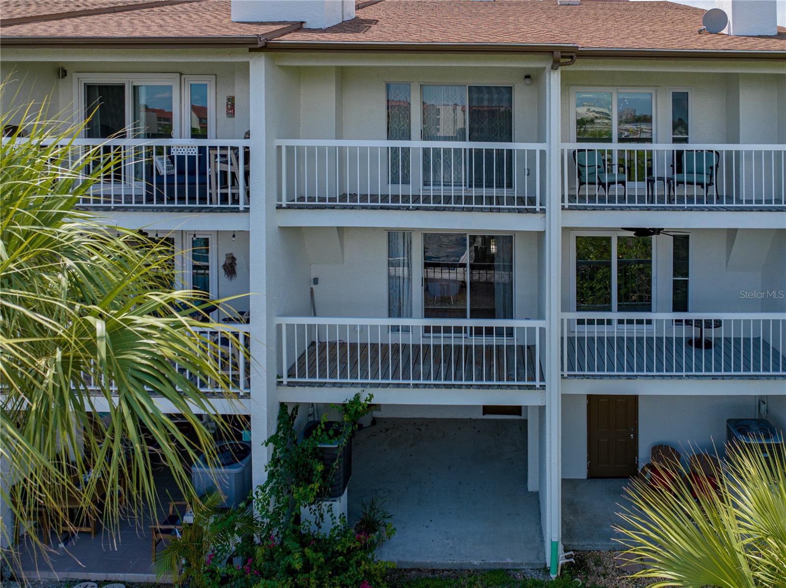 PALMS OF TIERRA - Residential