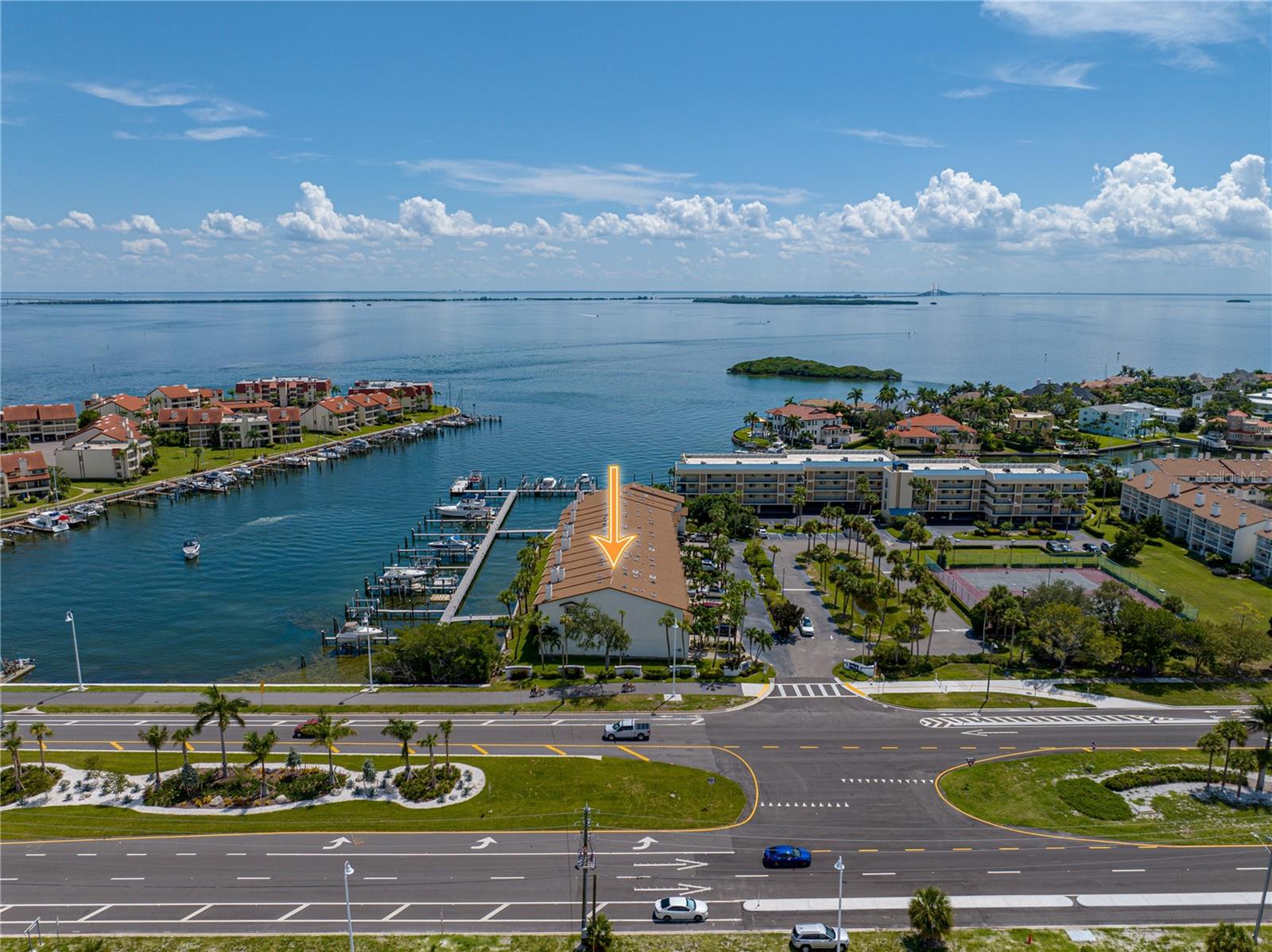 PALMS OF TIERRA - Residential