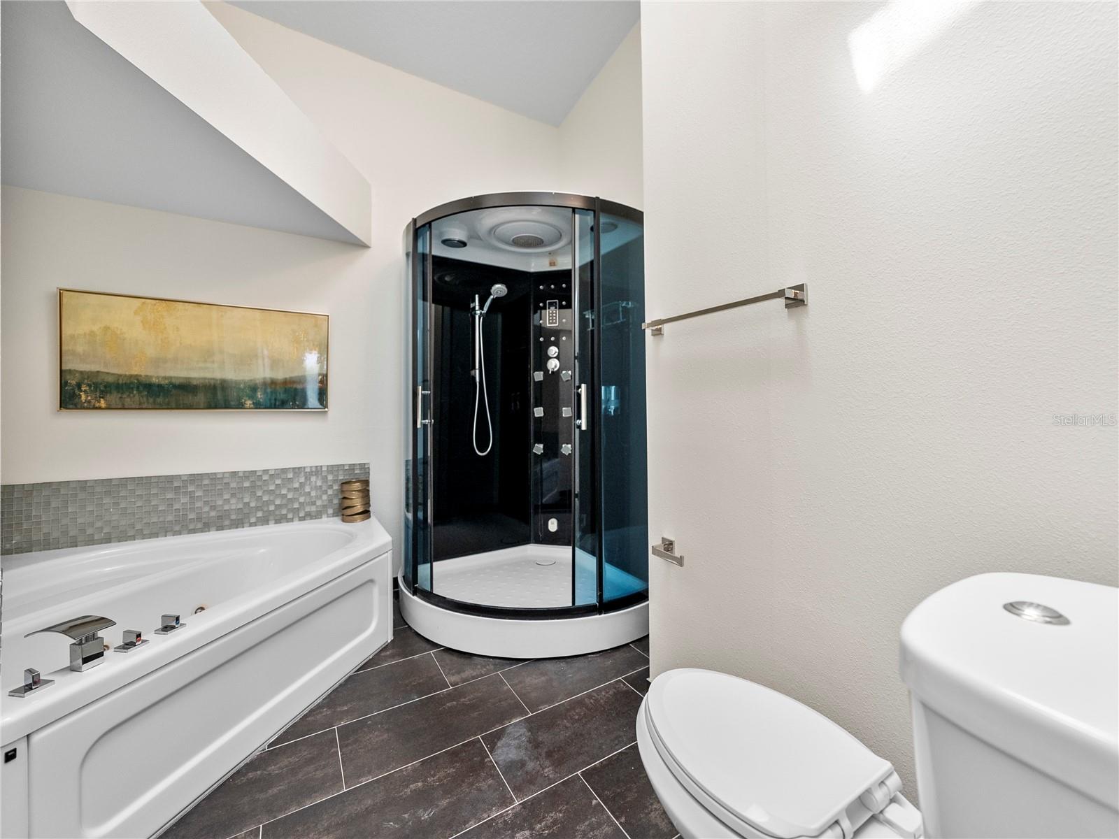 PALMS OF TIERRA - Residential