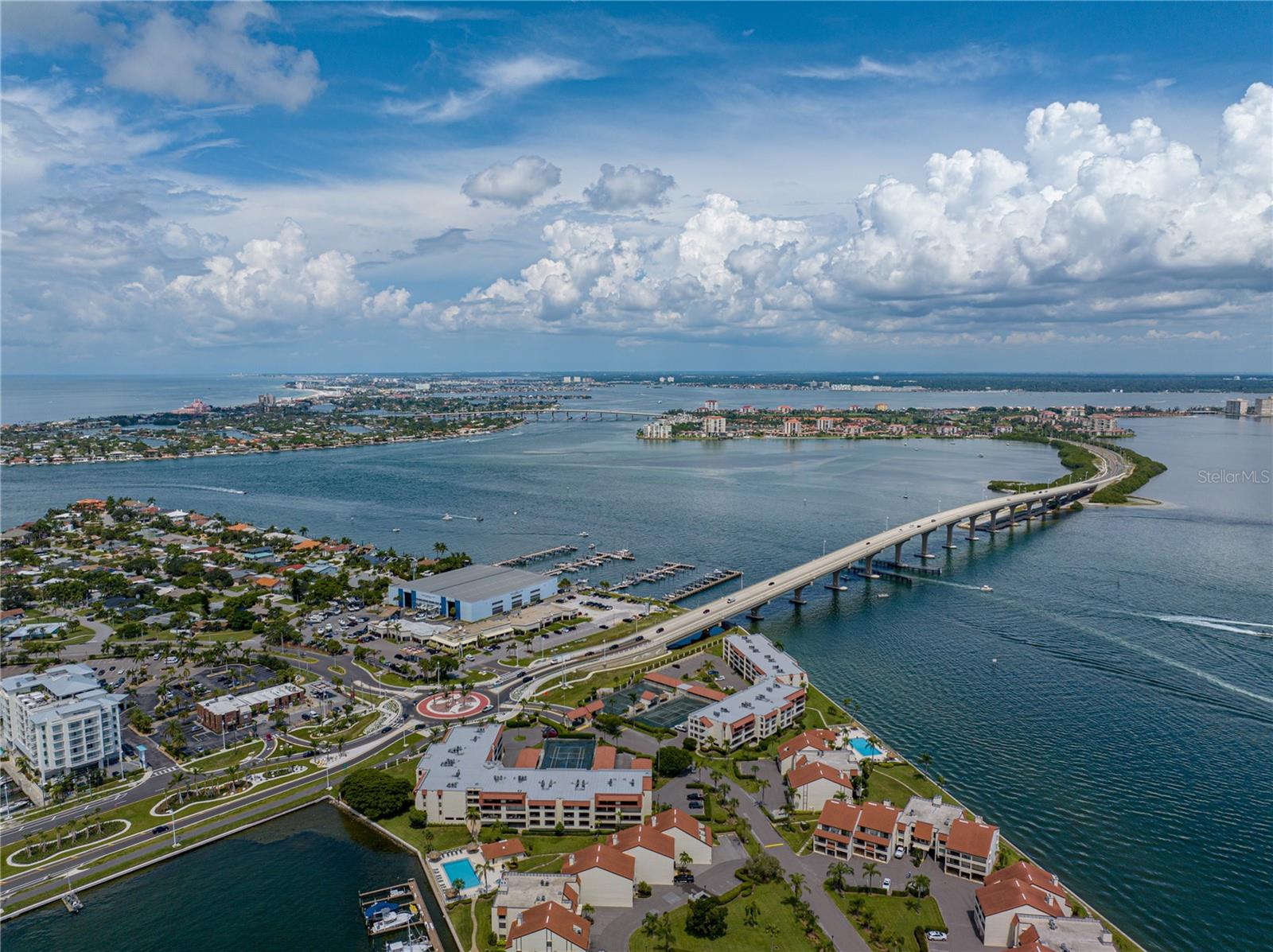 PALMS OF TIERRA - Residential