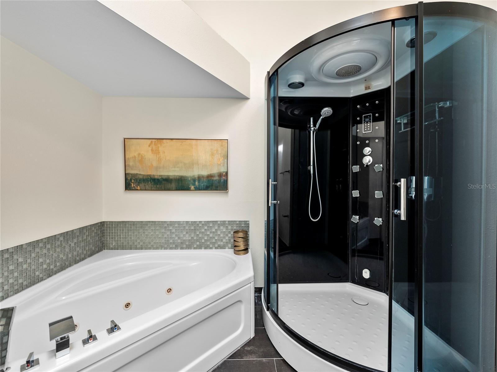 PALMS OF TIERRA - Residential