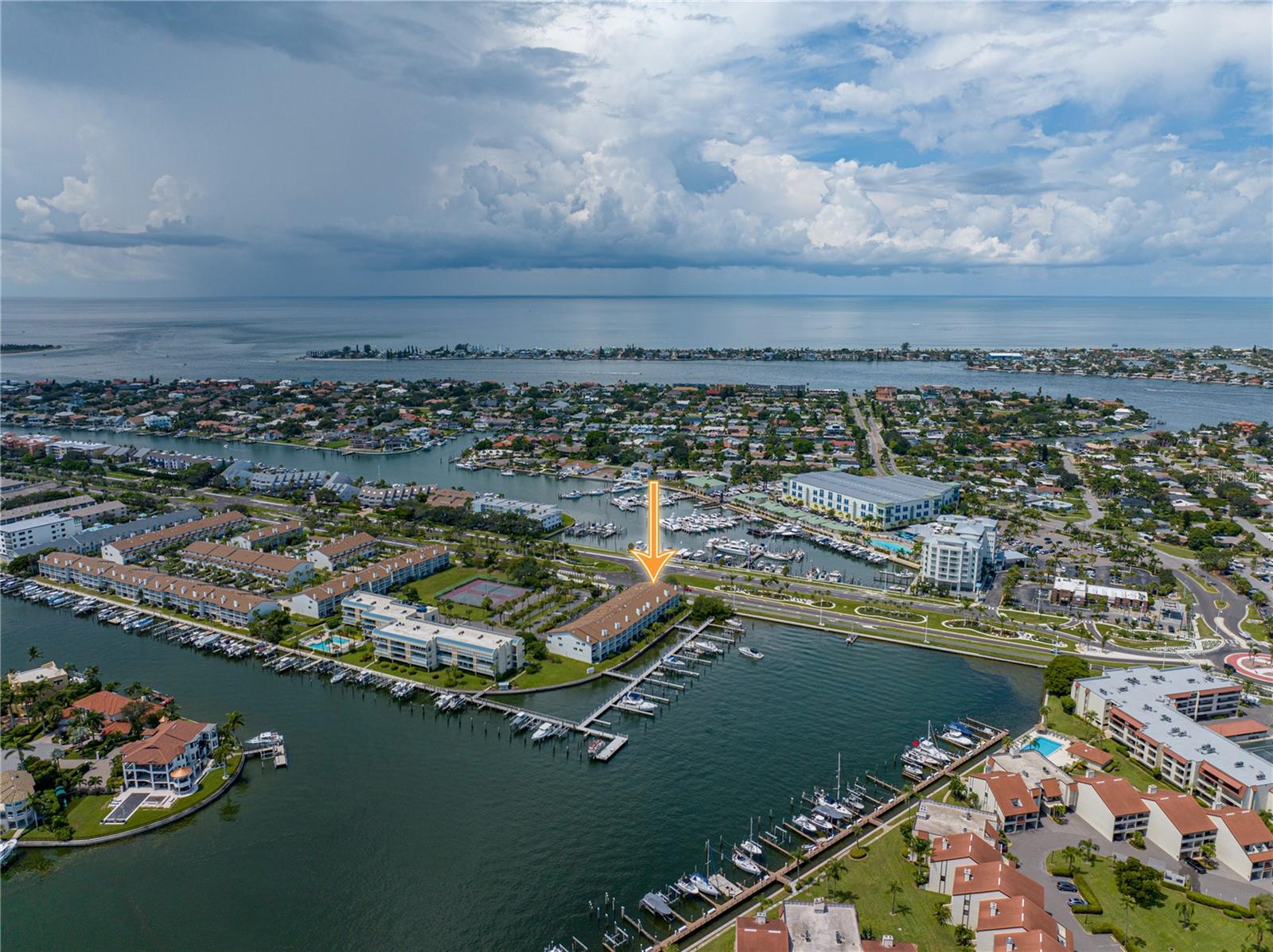 PALMS OF TIERRA - Residential