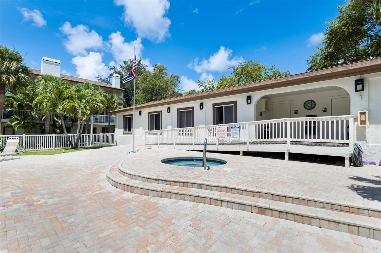 PALMS OF TIERRA - Residential