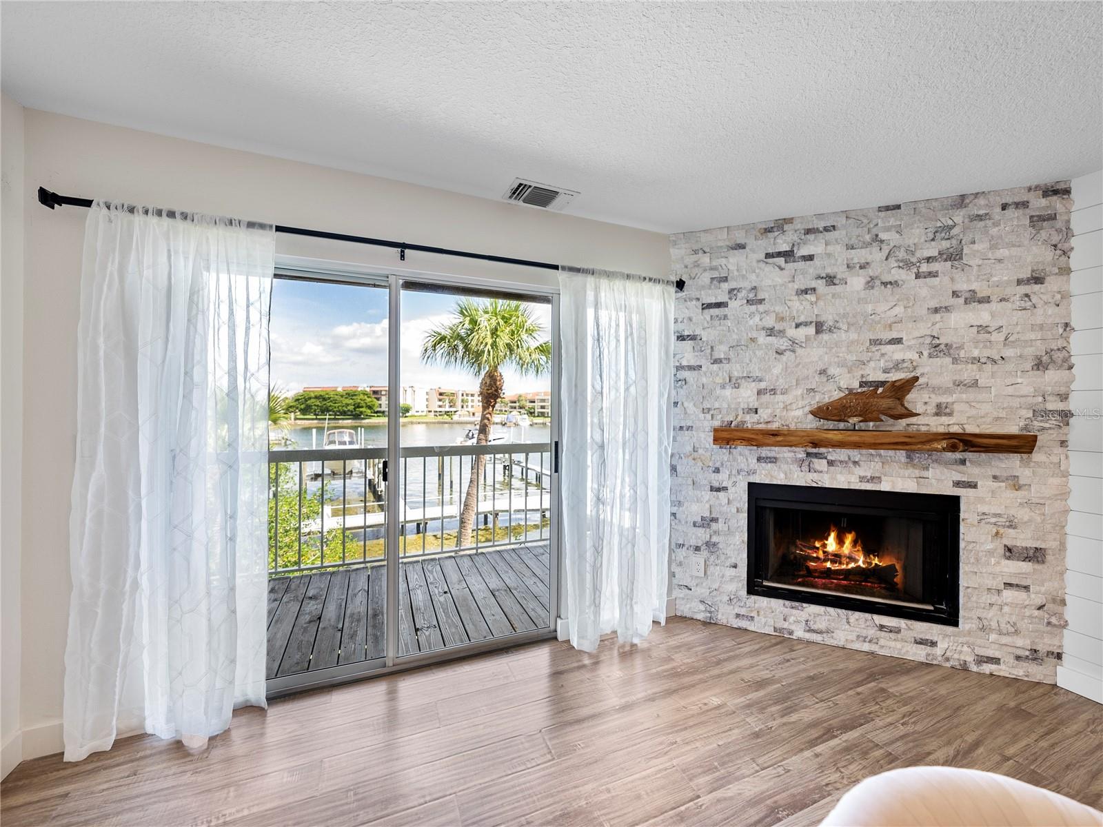 PALMS OF TIERRA - Residential