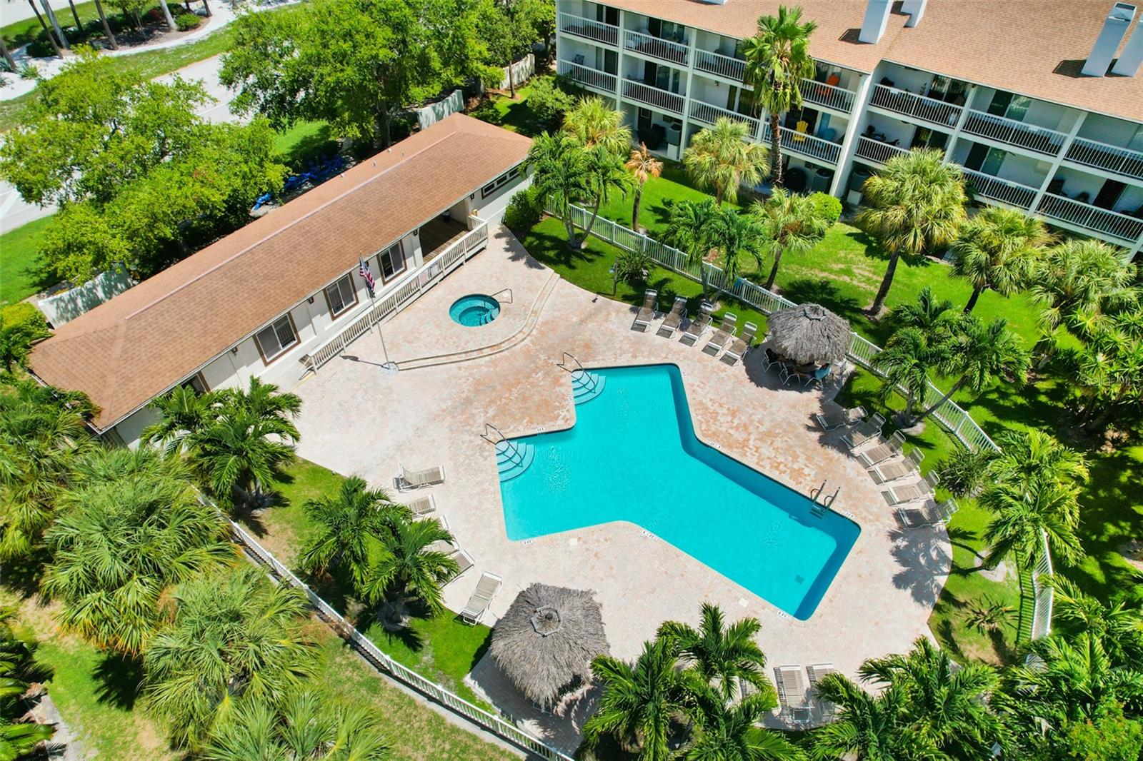 PALMS OF TIERRA - Residential