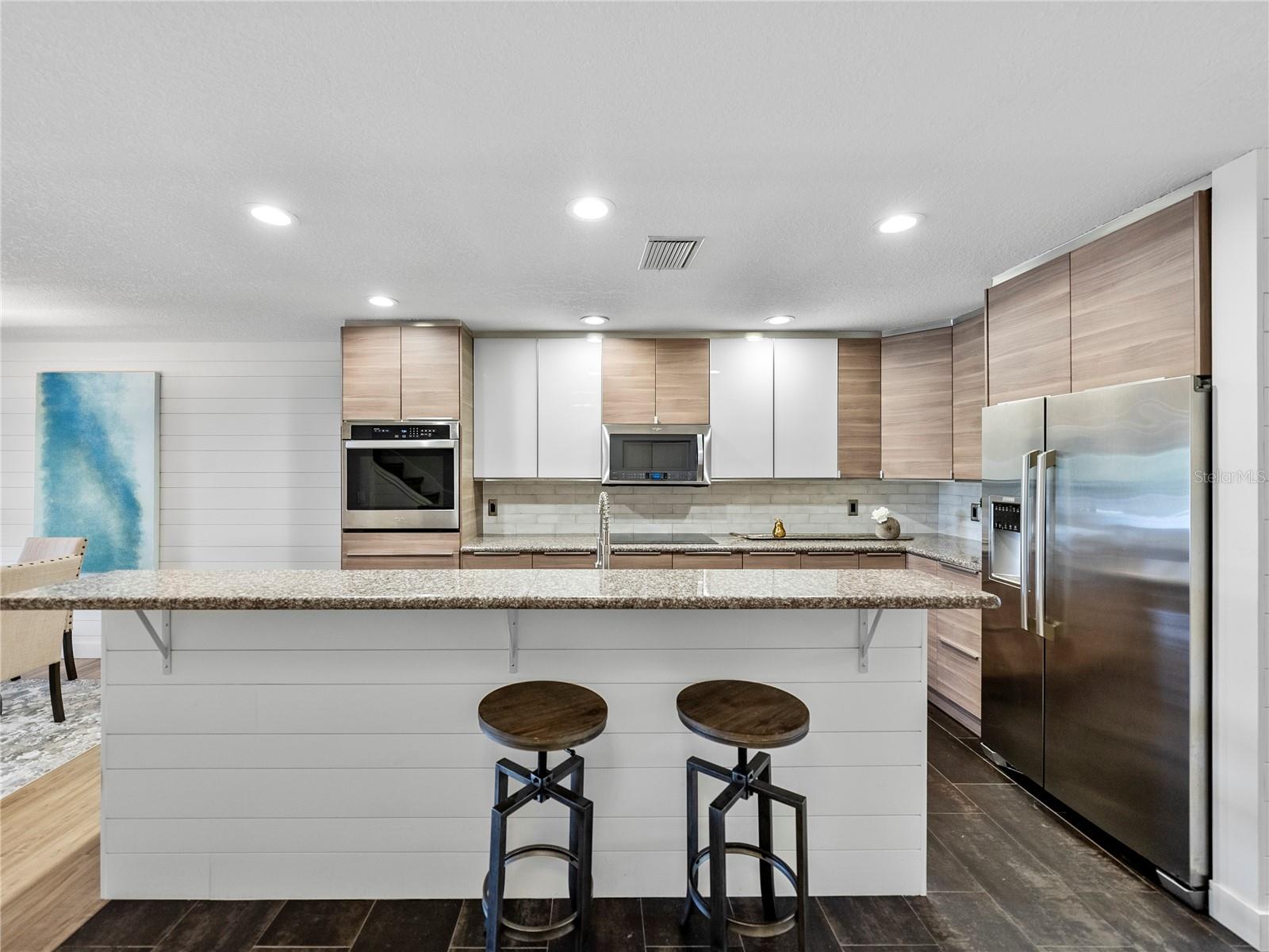 PALMS OF TIERRA - Residential