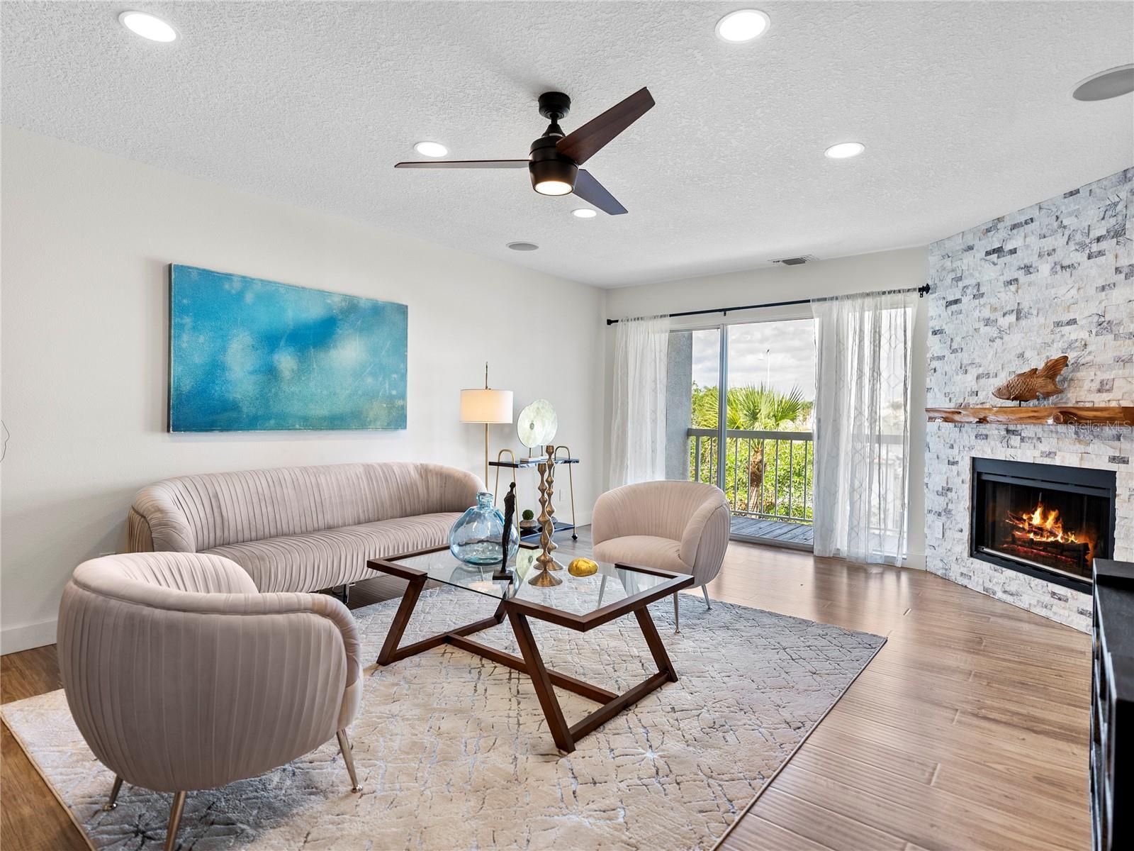 PALMS OF TIERRA - Residential