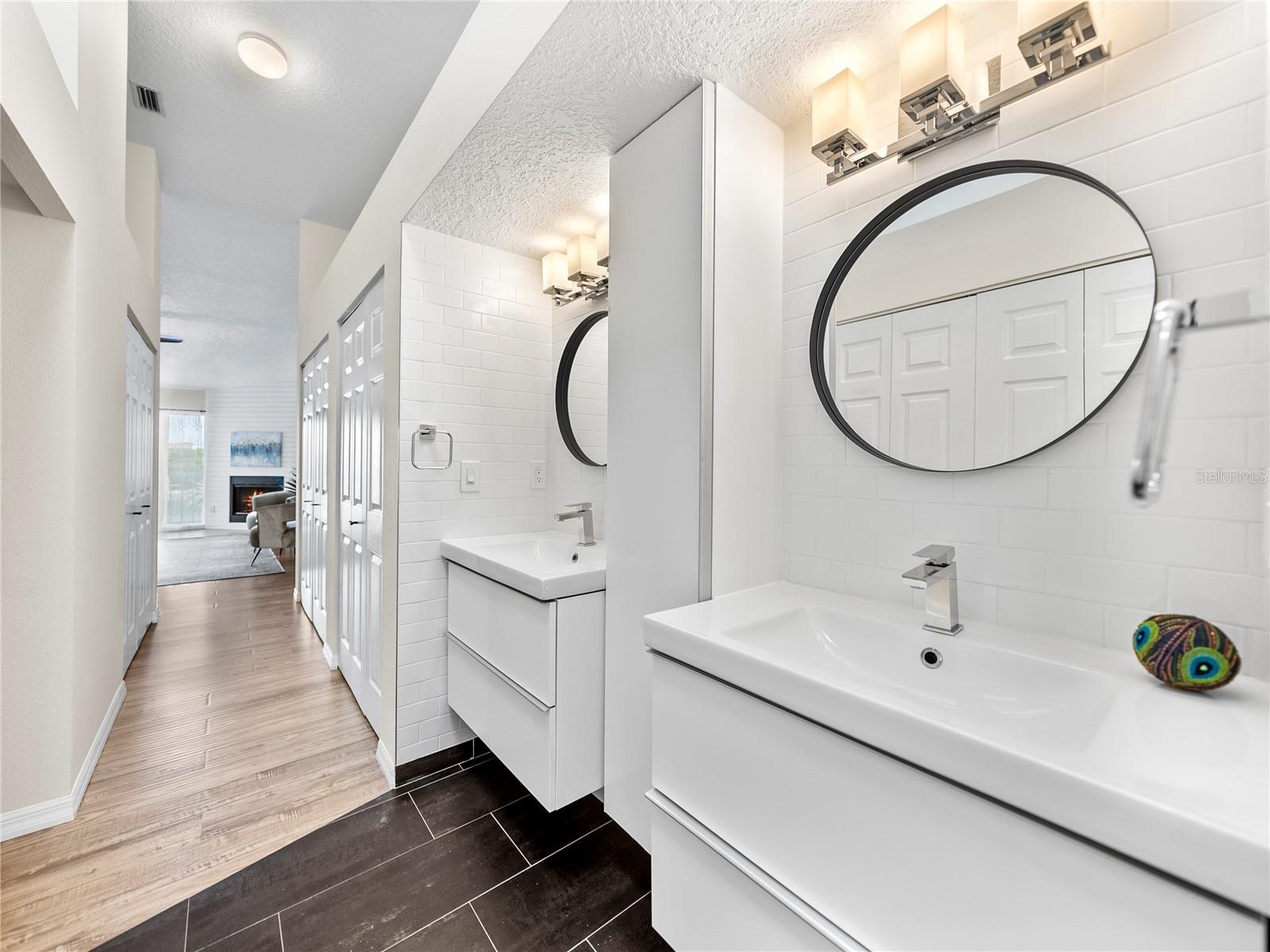 PALMS OF TIERRA - Residential