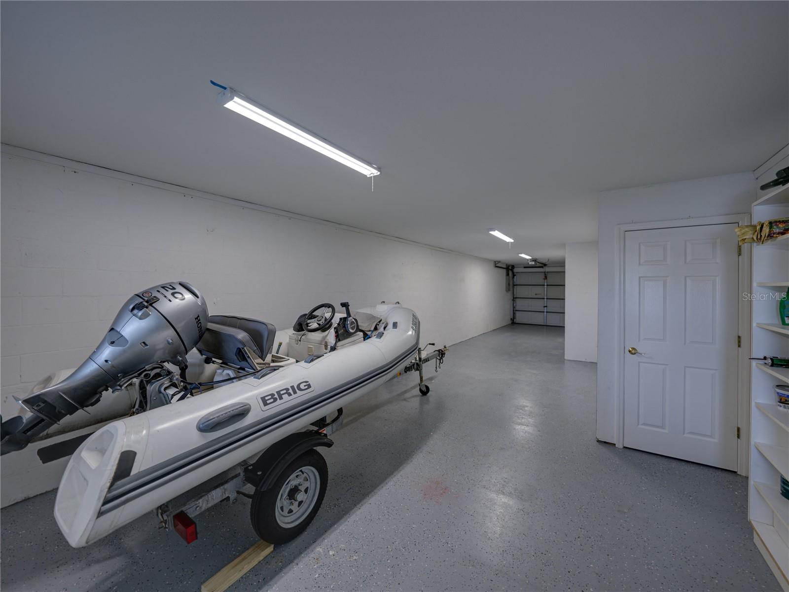 PALMS OF TIERRA - Residential