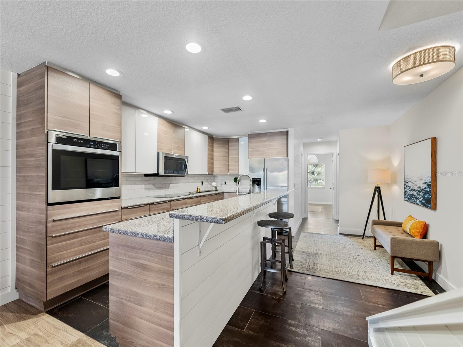 PALMS OF TIERRA - Residential