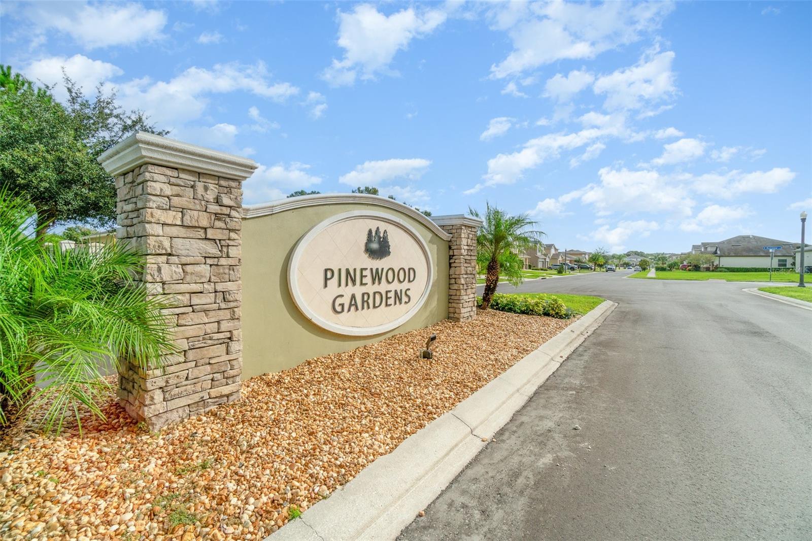 PINEWOOD GARDENS - Residential