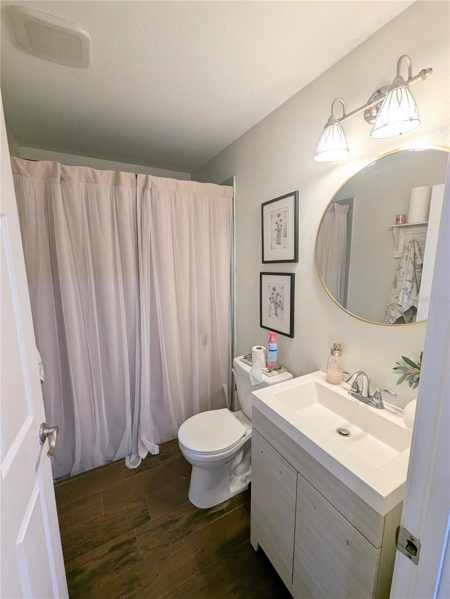 PINECREST - Residential