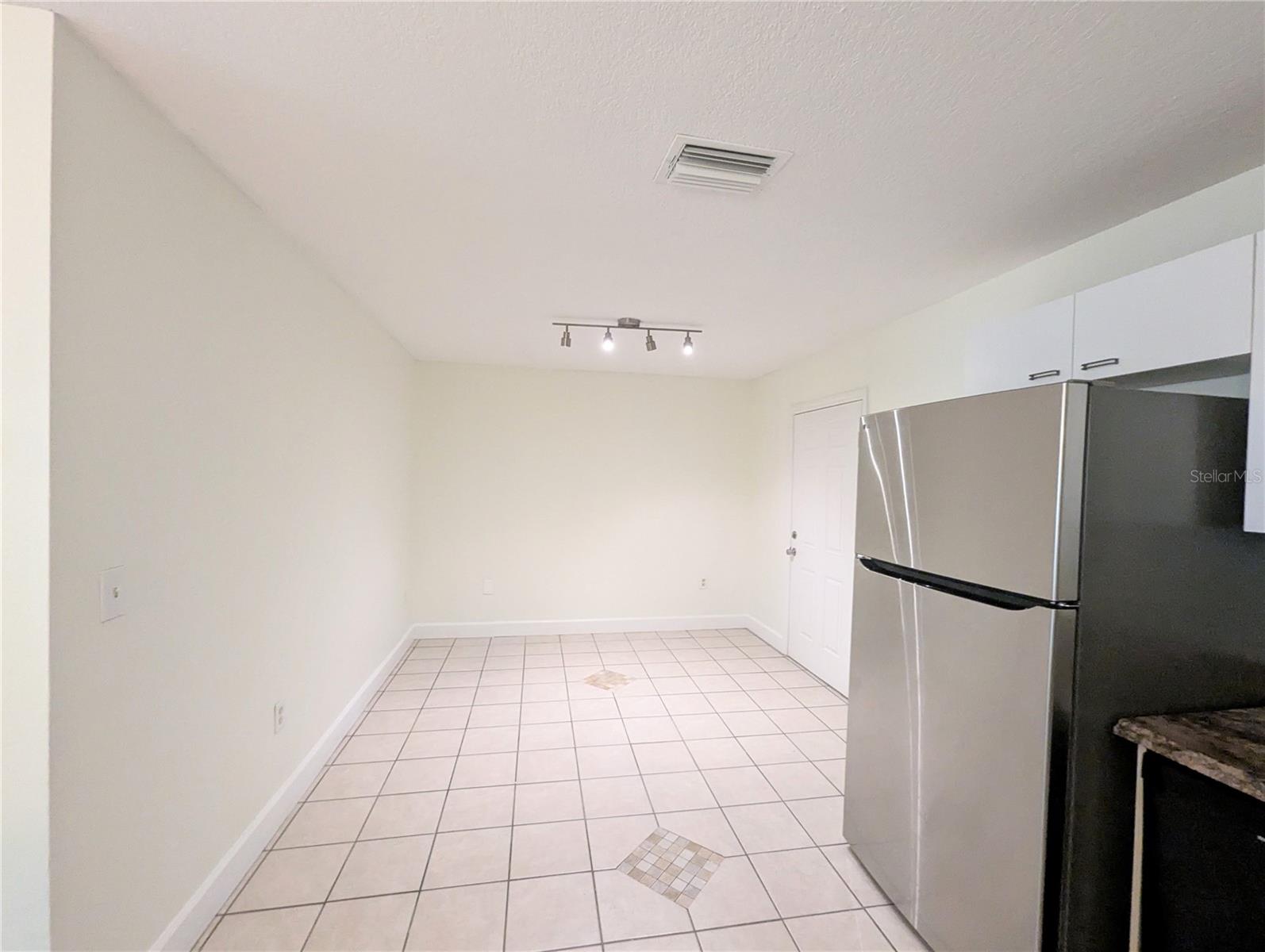 PINECREST - Residential