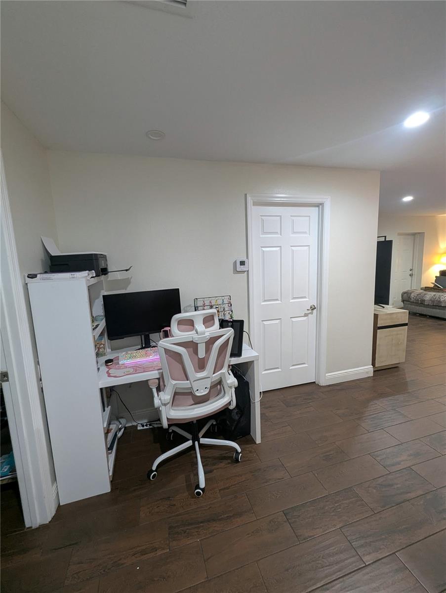 PINECREST - Residential