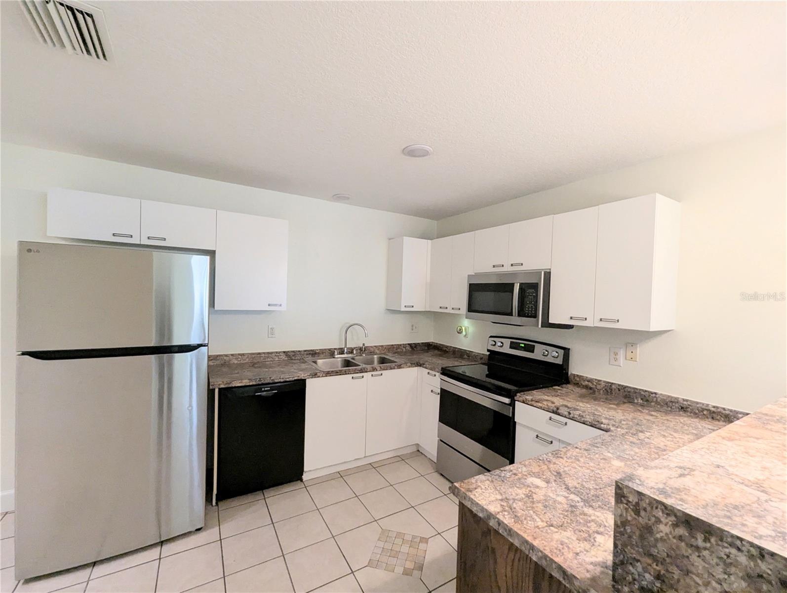 PINECREST - Residential