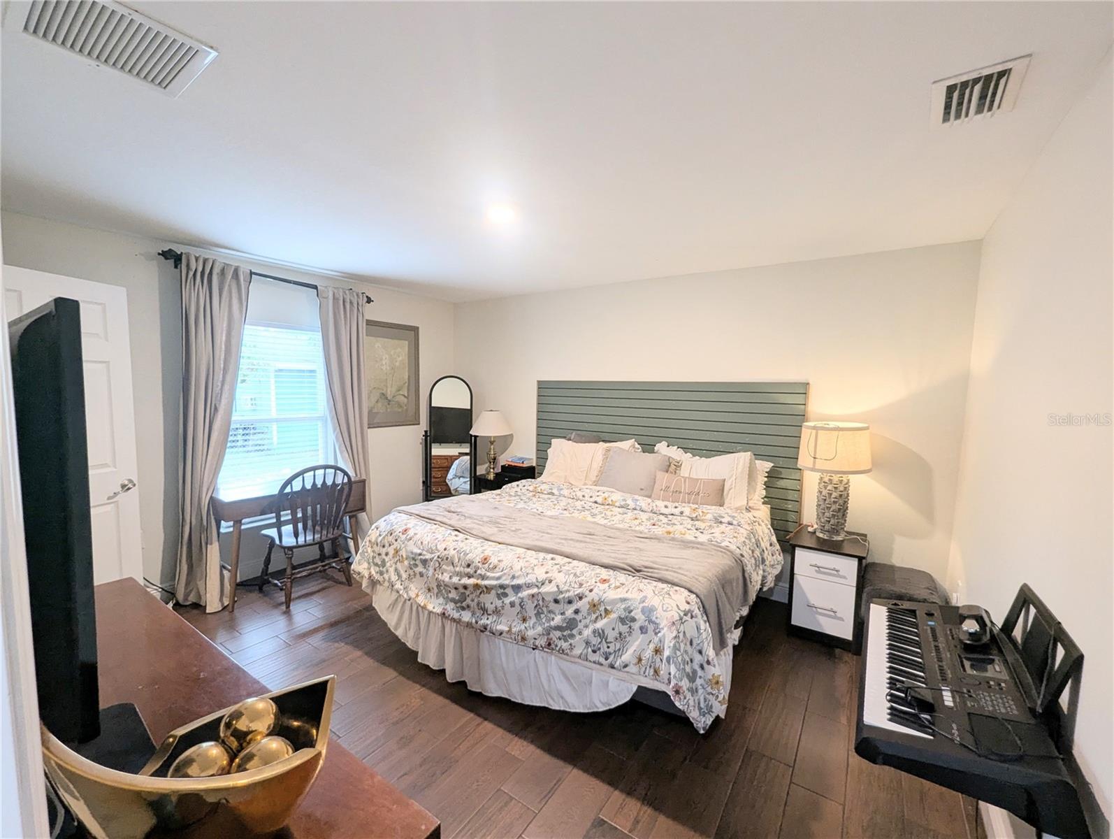 PINECREST - Residential