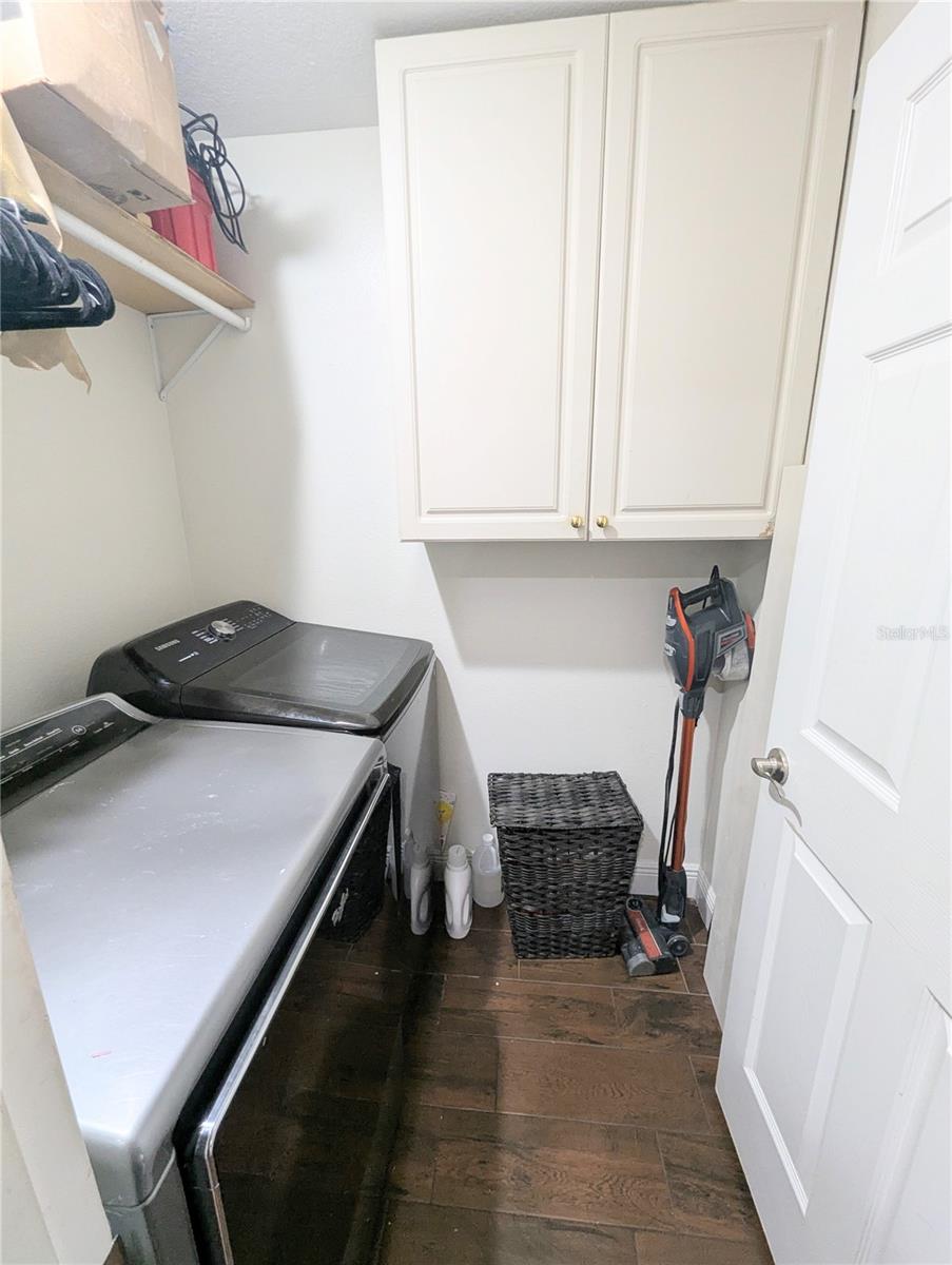 PINECREST - Residential