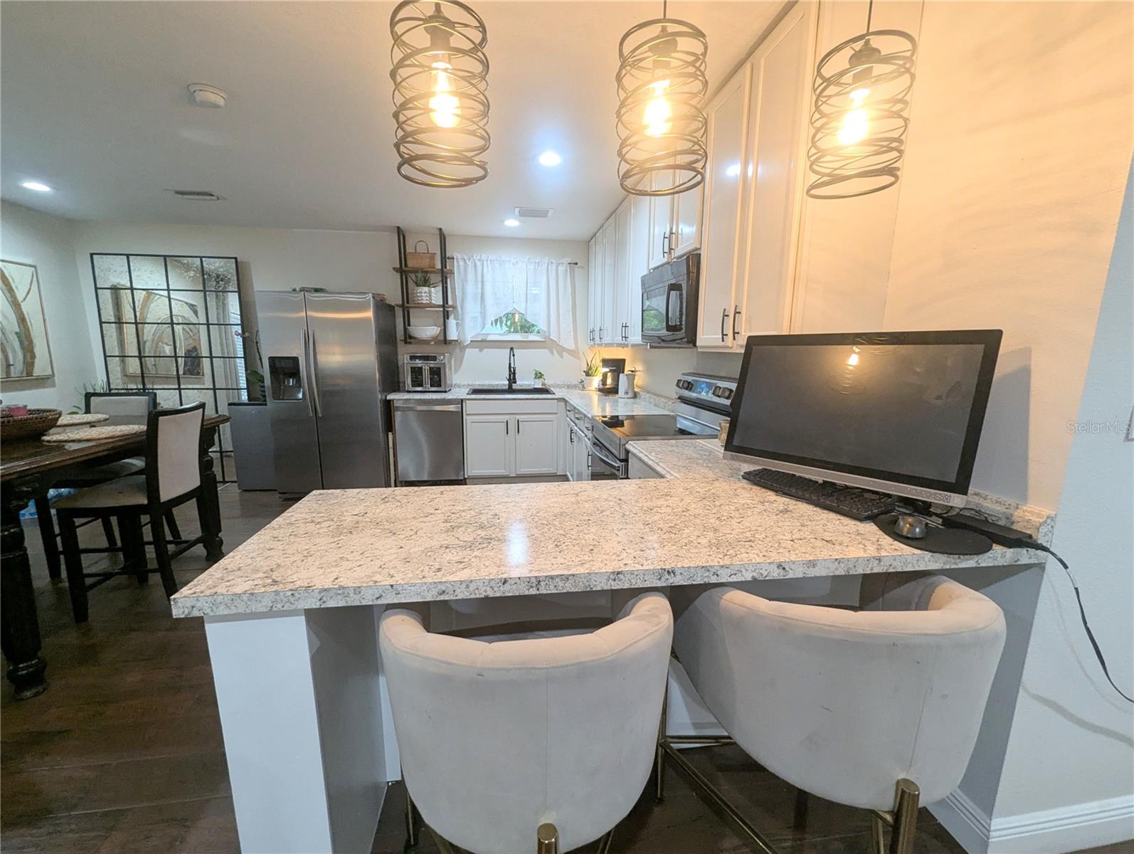 PINECREST - Residential