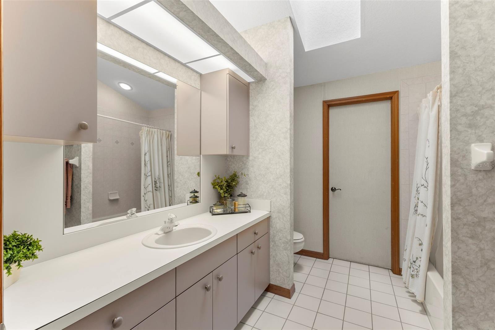 OVERLOOK - Residential