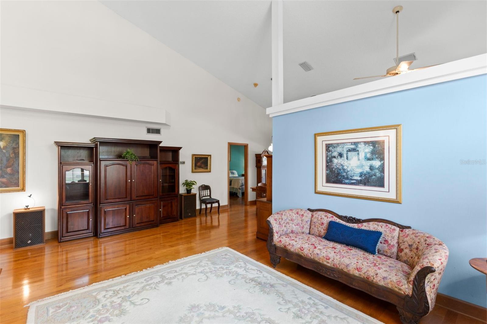 OVERLOOK - Residential