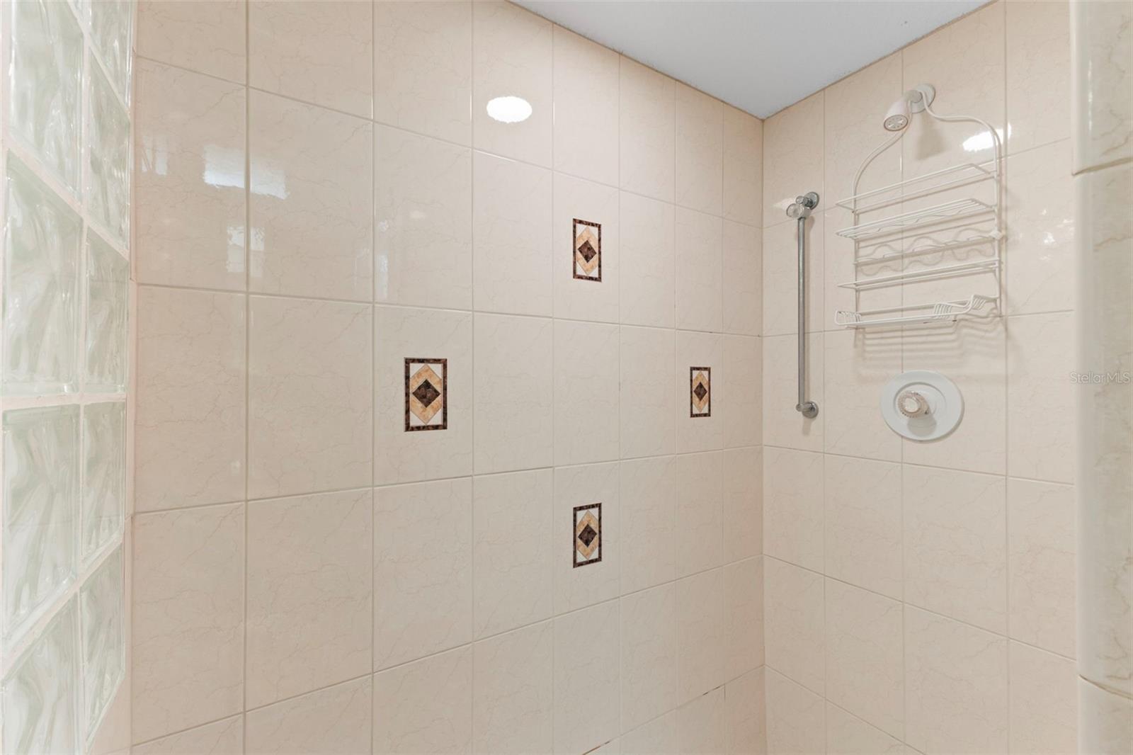 OVERLOOK - Residential