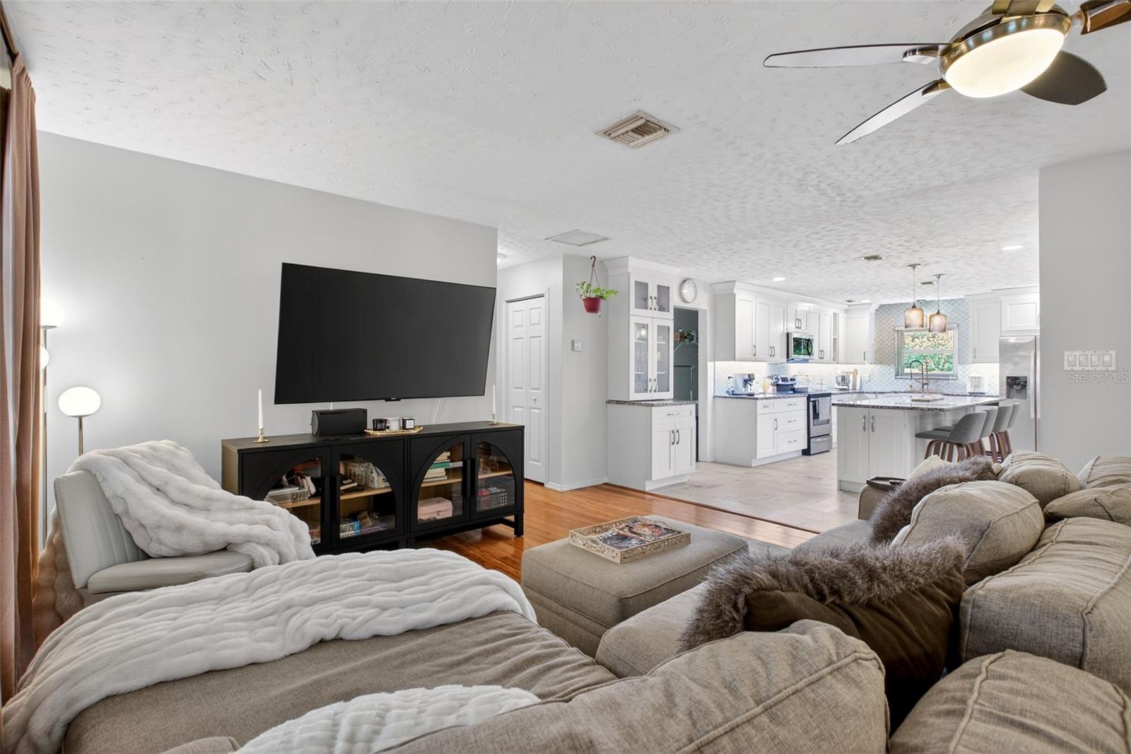 RABBITS RUN - Residential