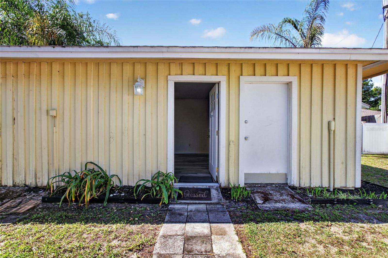 RABBITS RUN - Residential