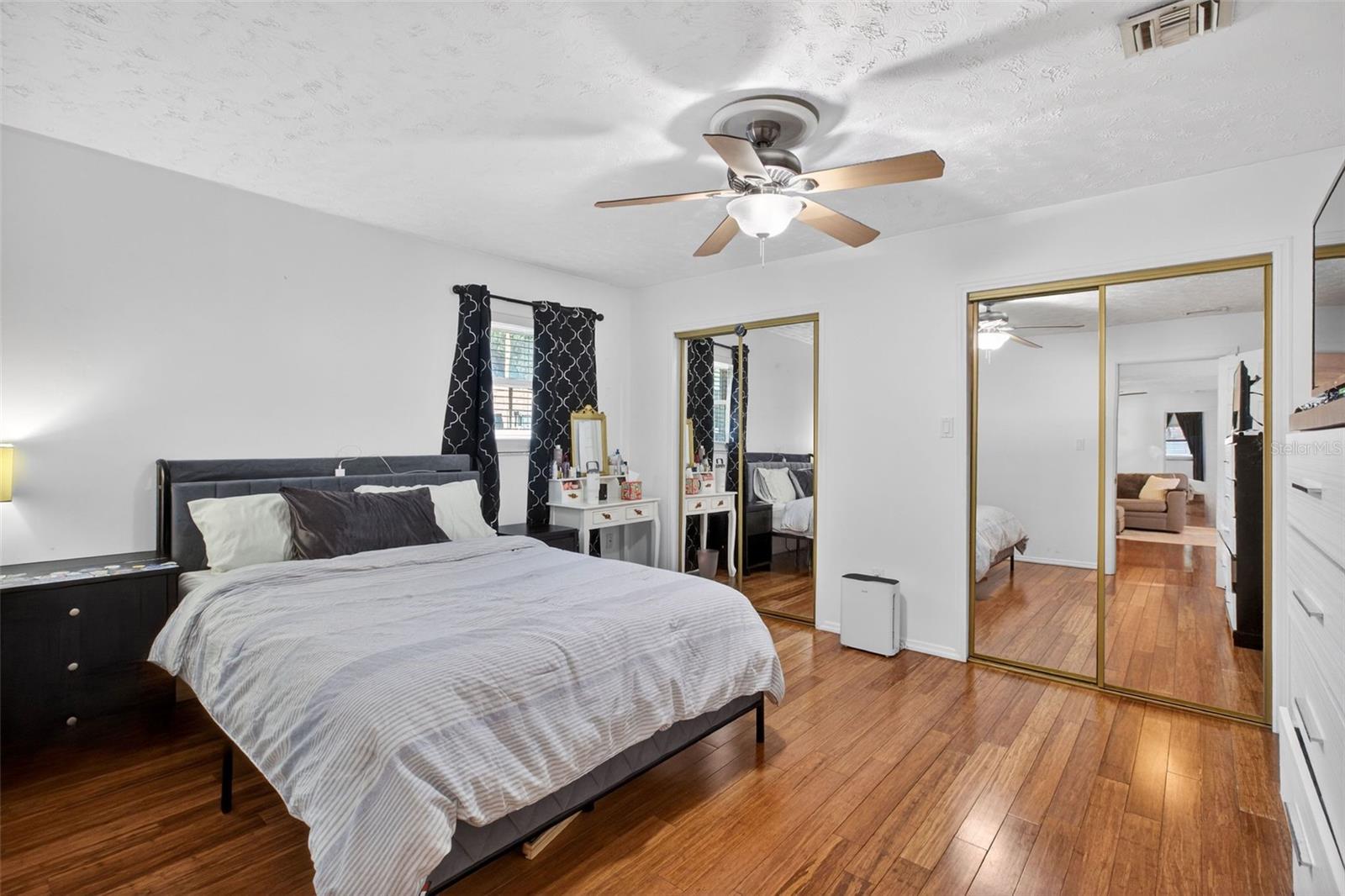 RABBITS RUN - Residential