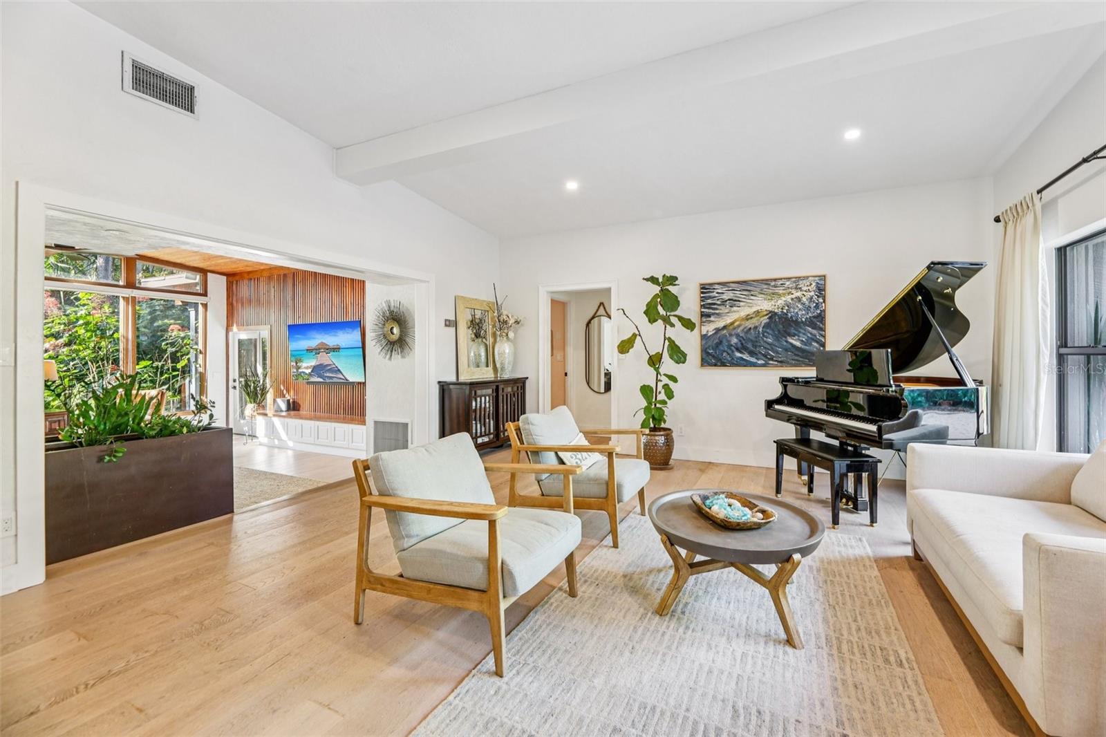 MAITLAND SHORES - Residential