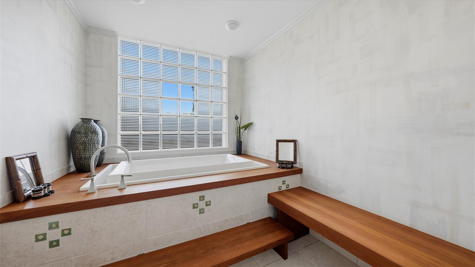 ORCHID BEACH CLUB RESIDENCES - Residential