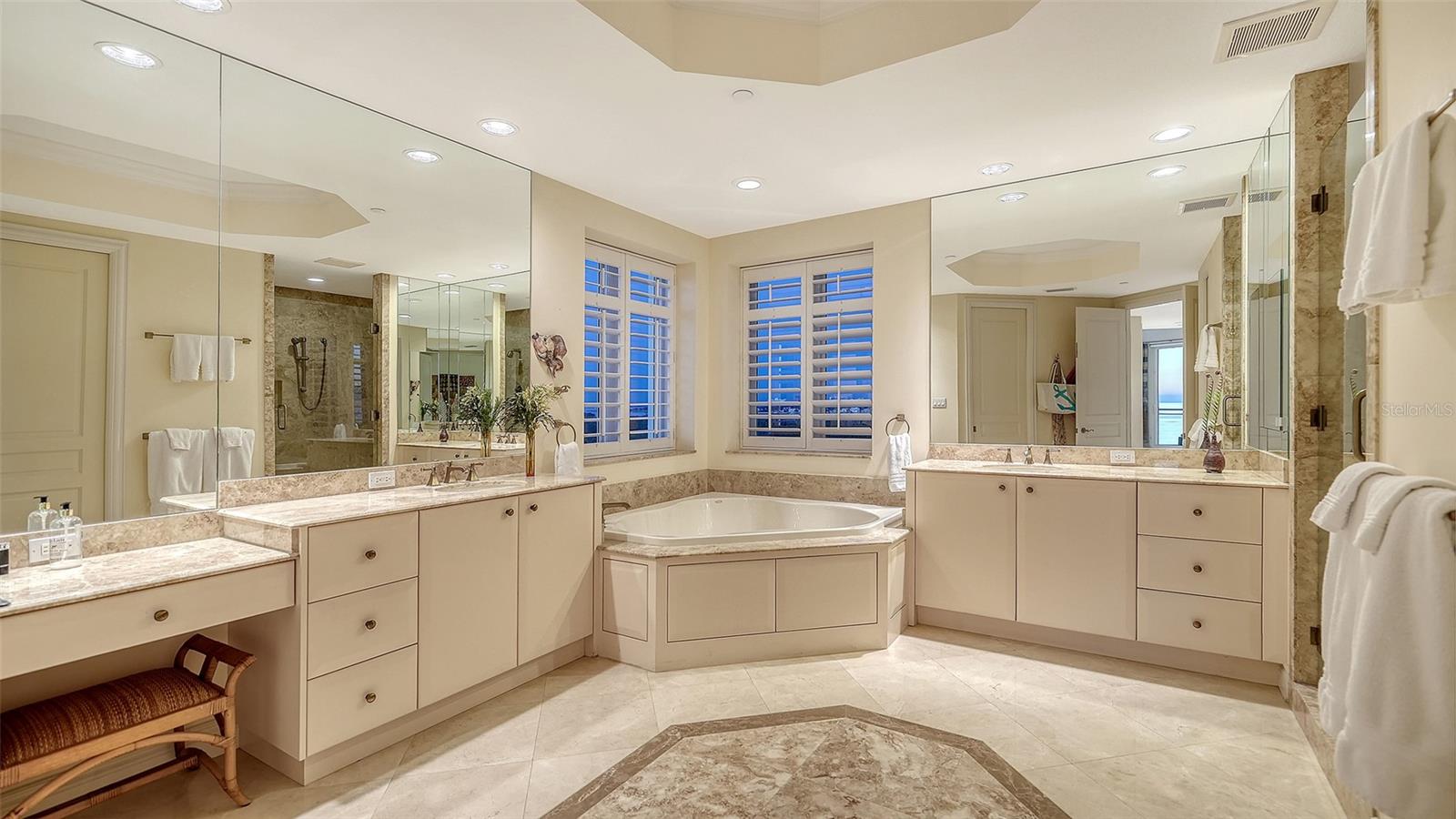 ORCHID BEACH CLUB RESIDENCES - Residential