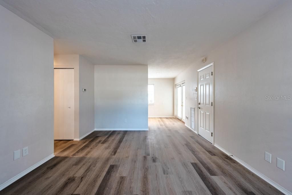 Photo of 168 Southeast Boulevard N, St Petersburg, FL 33703 (MLS # TB8449439)